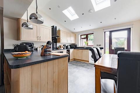 32 Edgefield Close, Old Catton, Norwich, NR6 7HP