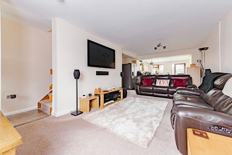 32 Edgefield Close, Old Catton, Norwich, NR6 7HP