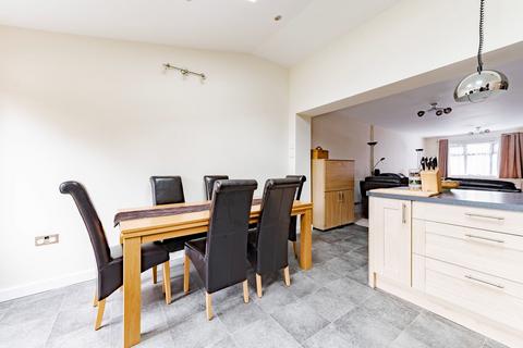32 Edgefield Close, Old Catton, Norwich, NR6 7HP