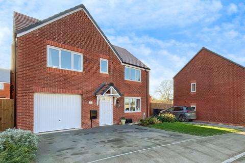 5 bedroom detached house for sale, Tigers Road, Leicester LE8