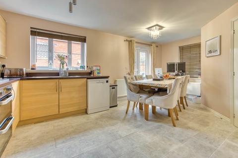 29 Morse Road, Norton Fitzwarren, Taunton, TA2 6BU