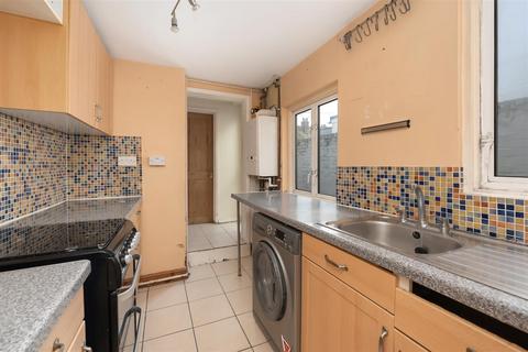 2 bedroom terraced house for sale, Albert Street, Whitstable