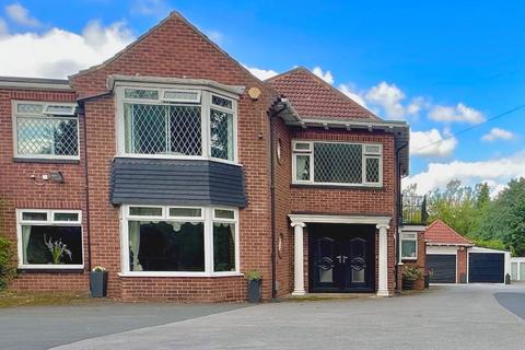 4 bedroom detached house for sale, Harrogate Road, Leeds