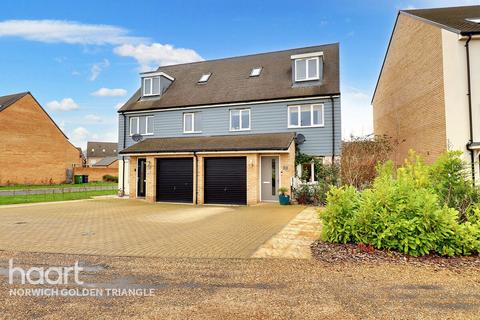 4 bedroom semi-detached house for sale, Jutland Rise, Wymondham