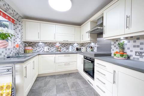 14 Appleshaw Close, Gravesend, DA11 7PB