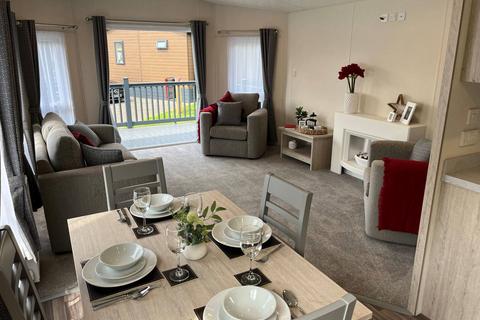 2 bedroom lodge for sale, Gilberdyke East Riding of Yorkshire