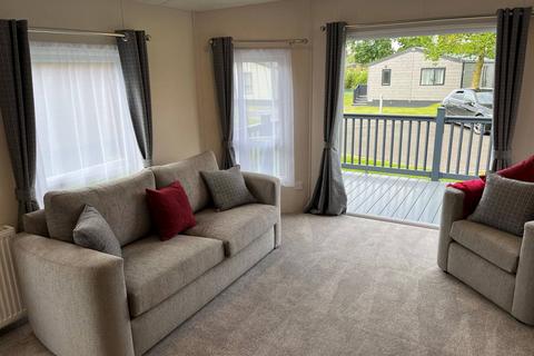 2 bedroom lodge for sale, Gilberdyke East Riding of Yorkshire