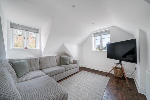 1 bedroom flat for sale, Sandy Lane, Woking, GU22