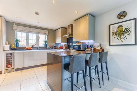 3 Coates Drive, Pinvin, Pershore, WR10 2DH