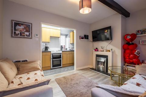 1 bedroom terraced house for sale, Bradford Road, Brighouse