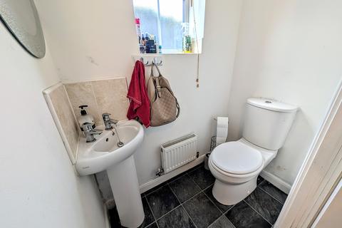 2 bedroom end of terrace house for sale, Lauras Walk, CV3