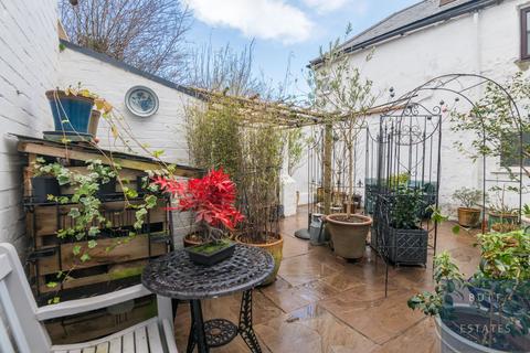 16 - 18 Chudleigh Road, Exeter, EX2 8TU