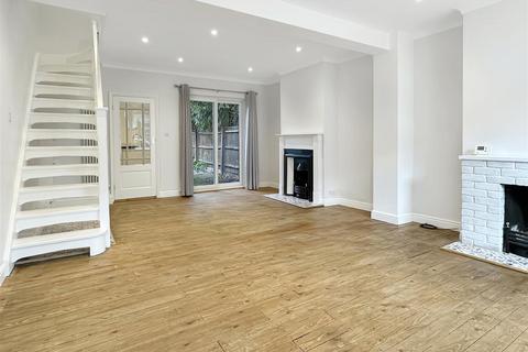 3 bedroom terraced house for sale, Ainsworth Street, Cambridge CB1