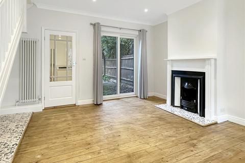 3 bedroom terraced house for sale, Ainsworth Street, Cambridge CB1