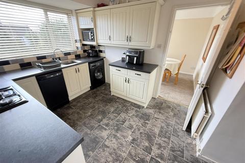 46 Milton Crescent, Heswall, Wirral, CH60 5ST