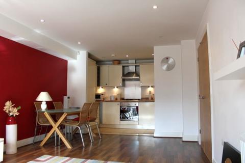 1 bedroom flat for sale, Manor Court, Thorpe Road, Staines-upon-Thames, Surrey, TW18