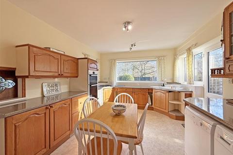 4 bedroom detached house for sale, Mornington Close, Shrewsbury