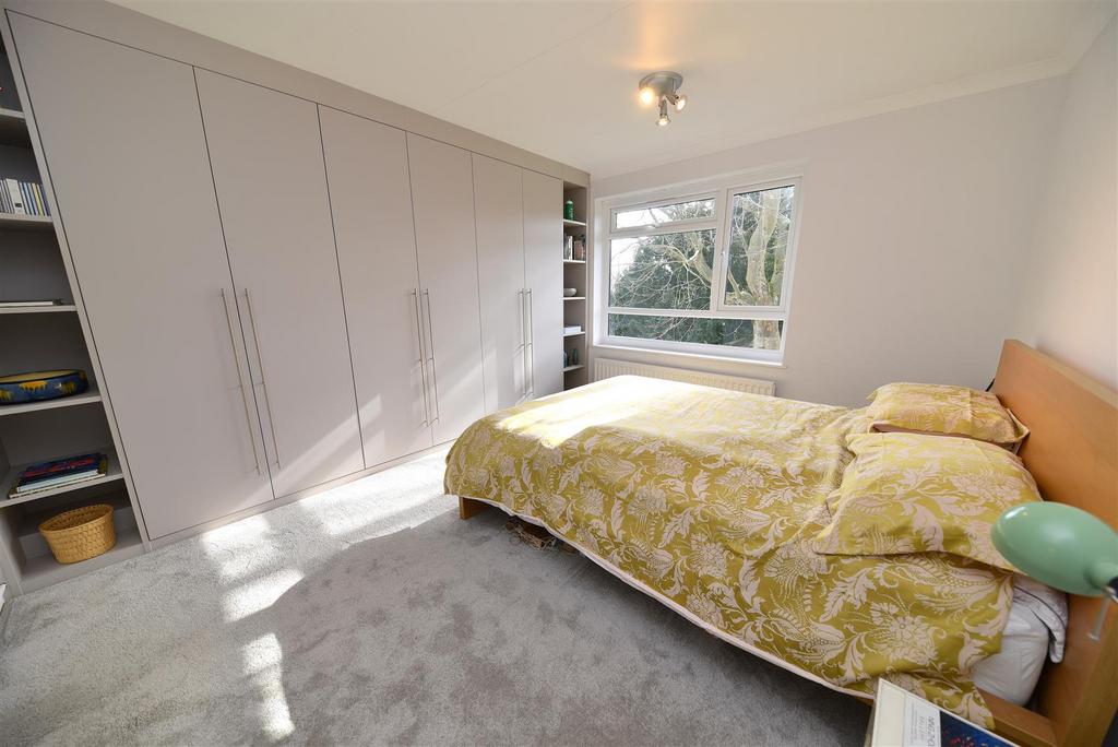 Bed1.2.JPG