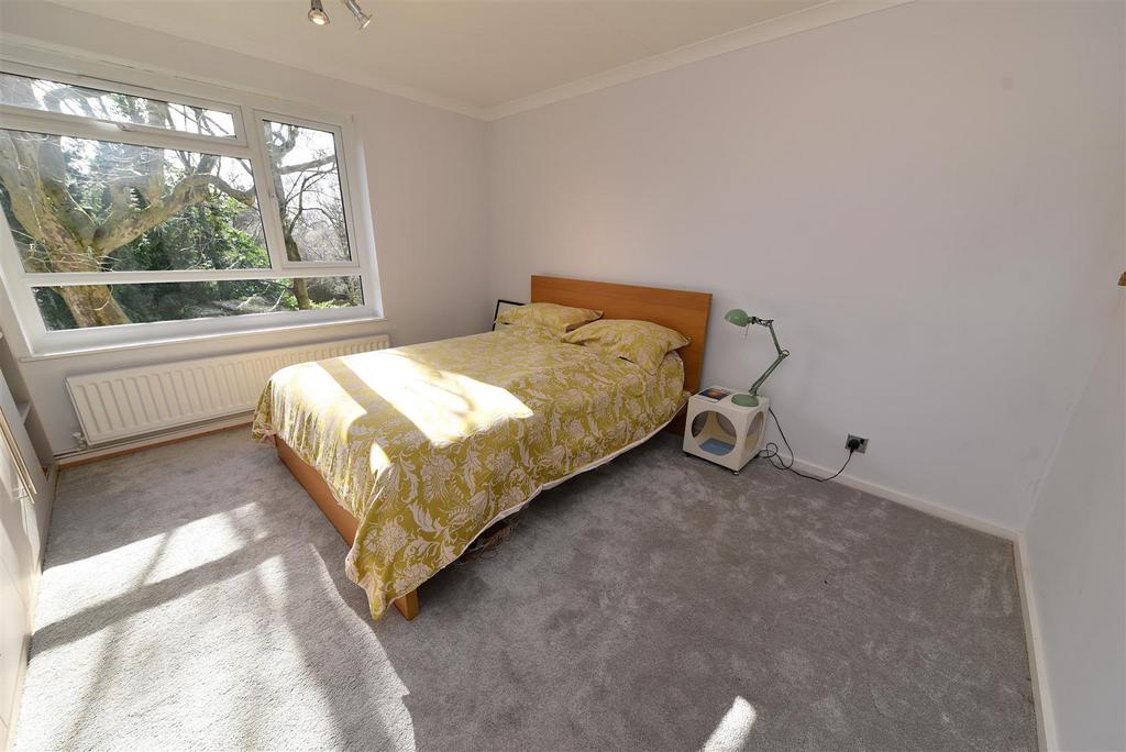Bed1.1.JPG