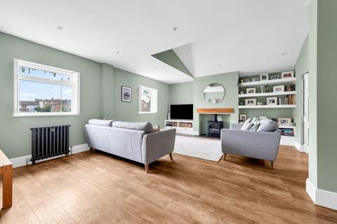 1 Furzefield Close, Chislehurst, BR7 5DE