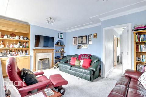 3 bedroom terraced house for sale, Birch Close, Romford, RM7 8ES