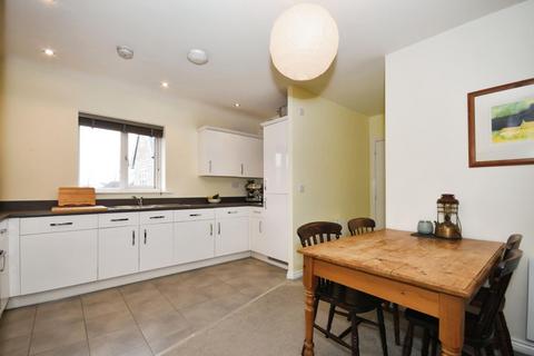 2 bedroom apartment for sale, Elm Gardens, Crookes, Sheffield, S10