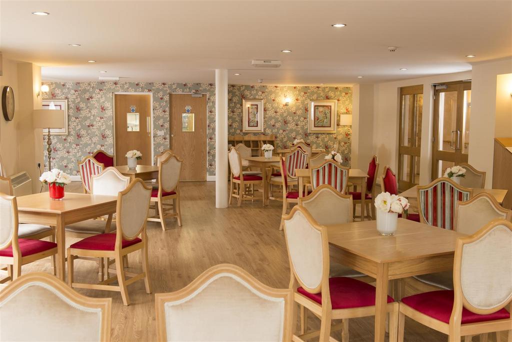 Dutton-Court Diner 1.jpg