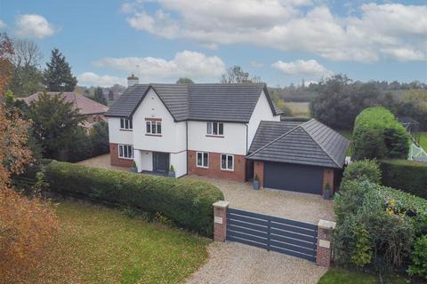 5 bedroom detached house for sale, The Common, Harpenden