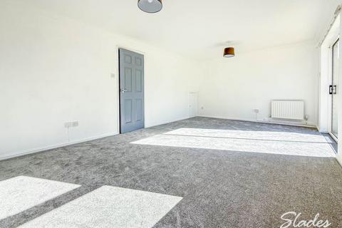 3 bedroom end of terrace house to rent, Le Patourel Close, Christchurch, Dorset