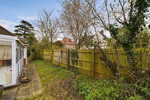 3 bedroom bungalow for sale, Deansway, Chippenham SN15