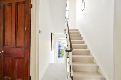 39 Approach Road, London, E2 9LY