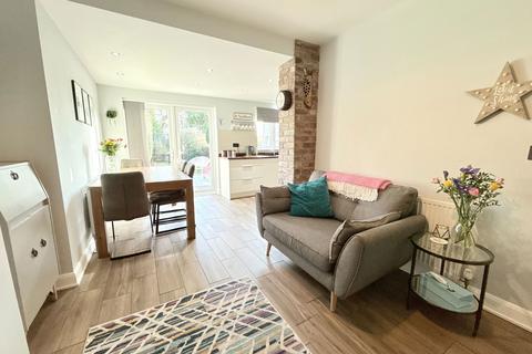 60 Wiseacre Croft, Shirley, Solihull, B90 1BB