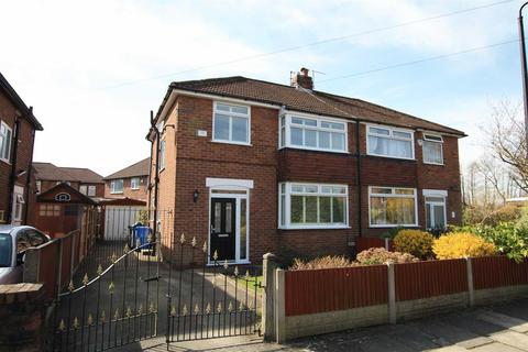 3 bedroom semi-detached house to rent, Shrewsbury Road, Sale