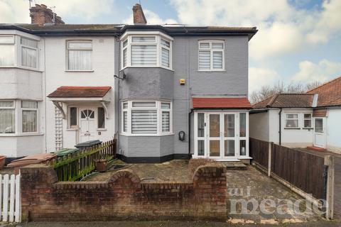 3 bedroom end of terrace house for sale, Suffield Road, Chingford, E4