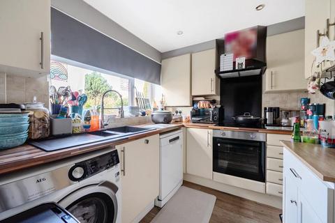 3 bedroom terraced house for sale, Tiddington,  Thame.,  Oxfordshire.,  OX9