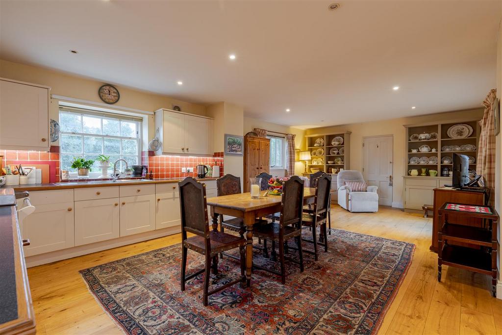 Kitchen/Breakfast