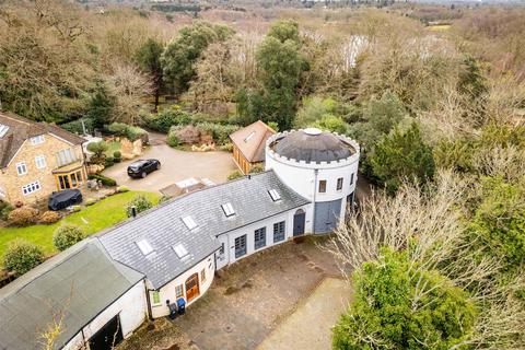 2 bedroom coach house for sale, Reigate Road, Buckland, Betchworth