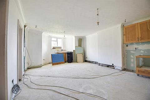 2 bedroom flat for sale, Manor Road, Bexhill-On-Sea