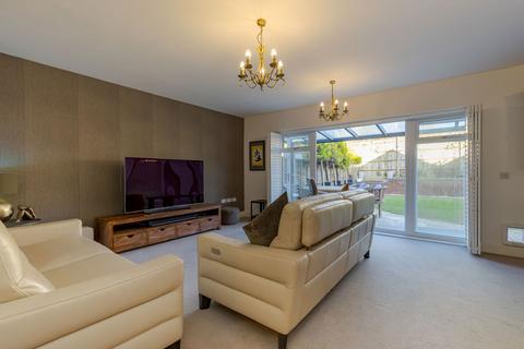 4 bedroom detached house for sale, Redwood Close, Merrow, GU1