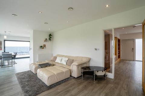 Holmefield Common Lane, Thurcroft, Rotherham, S66 9BW