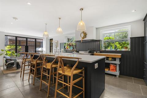 Carvell House Playhatch Road, Sonning Eye, Reading, RG4 6TU