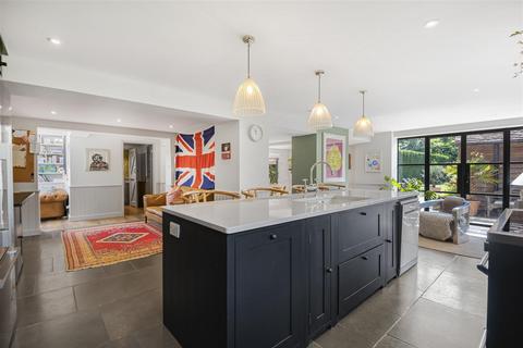 Carvell House Playhatch Road, Sonning Eye, Reading, RG4 6TU