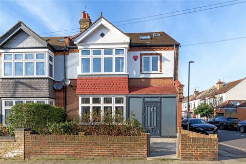 5 bedroom end of terrace house for sale, Broomwood Road, London, SW11