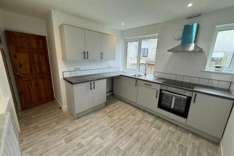 2 bedroom flat for sale, Broomhill Drive, Keighley, BD21