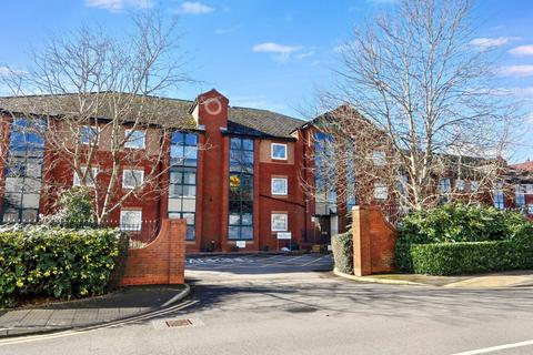 1 bedroom flat for sale, Chamberlaine Court, Banbury