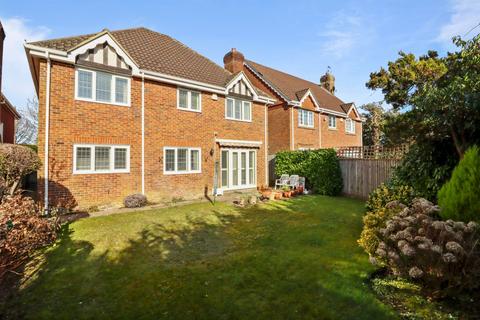 4 bedroom detached house for sale, Uplands Drive, Uckfield, East Sussex, TN22