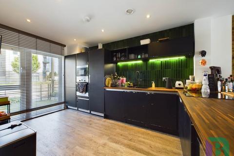 4 bedroom semi-detached house for sale, Countess Way, Milton Keynes MK10