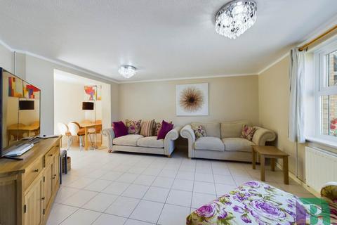 4 bedroom end of terrace house for sale, Rhodes Place, Milton Keynes MK6