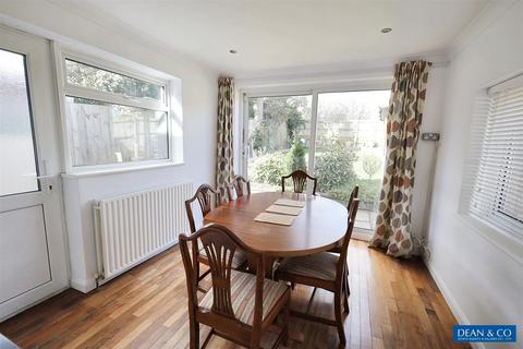 2 bedroom semi-detached bungalow for sale, Meadway Crescent, Hove