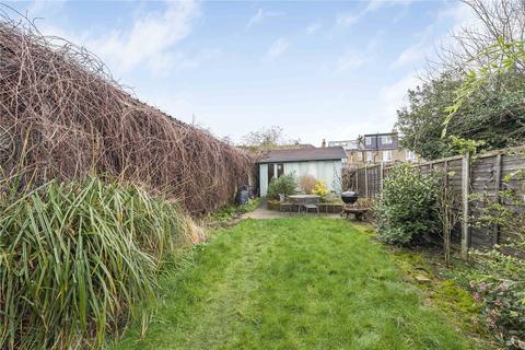 31 Elm Road, New Malden, KT3 3HB